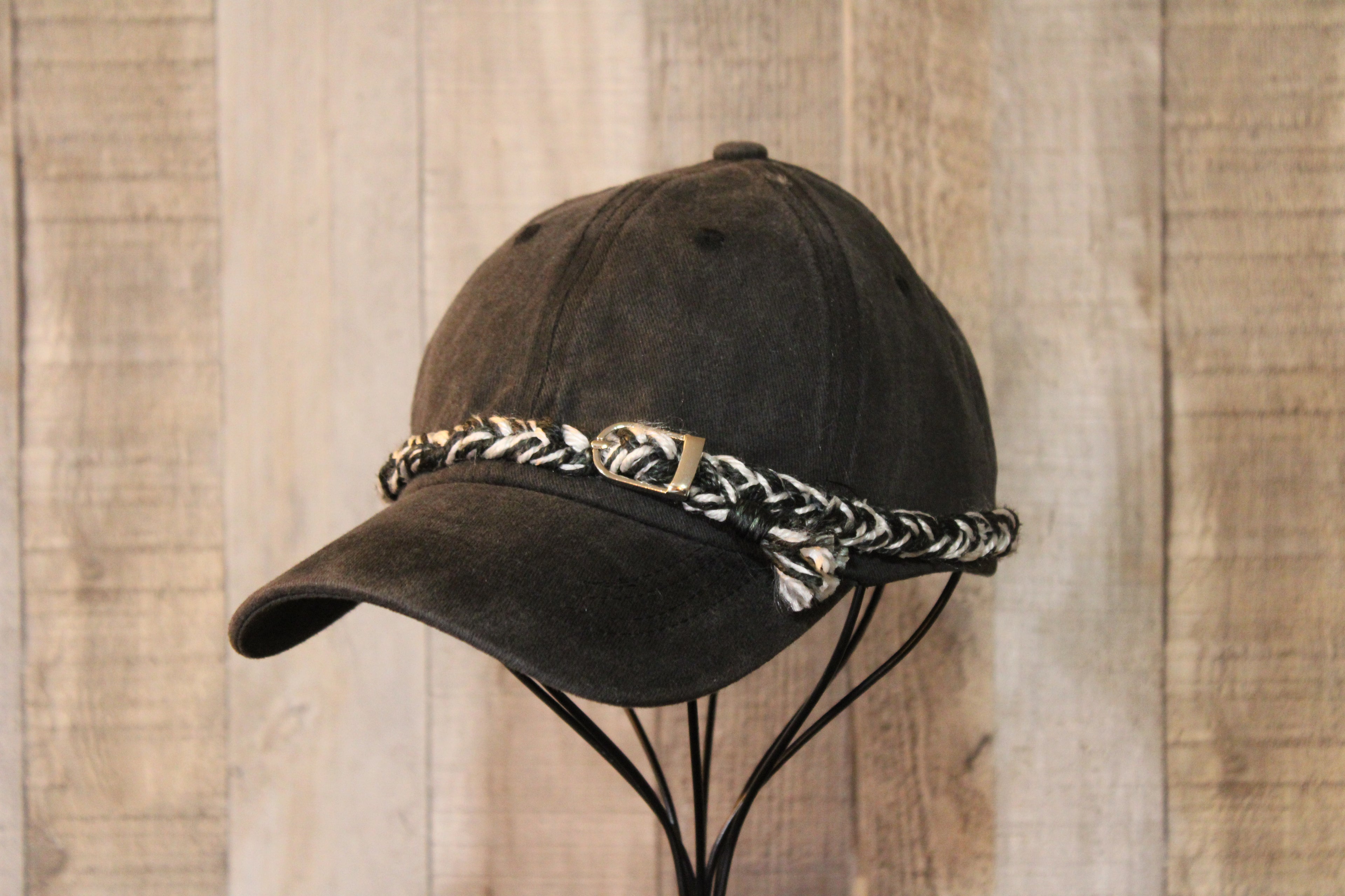 Caps with bands