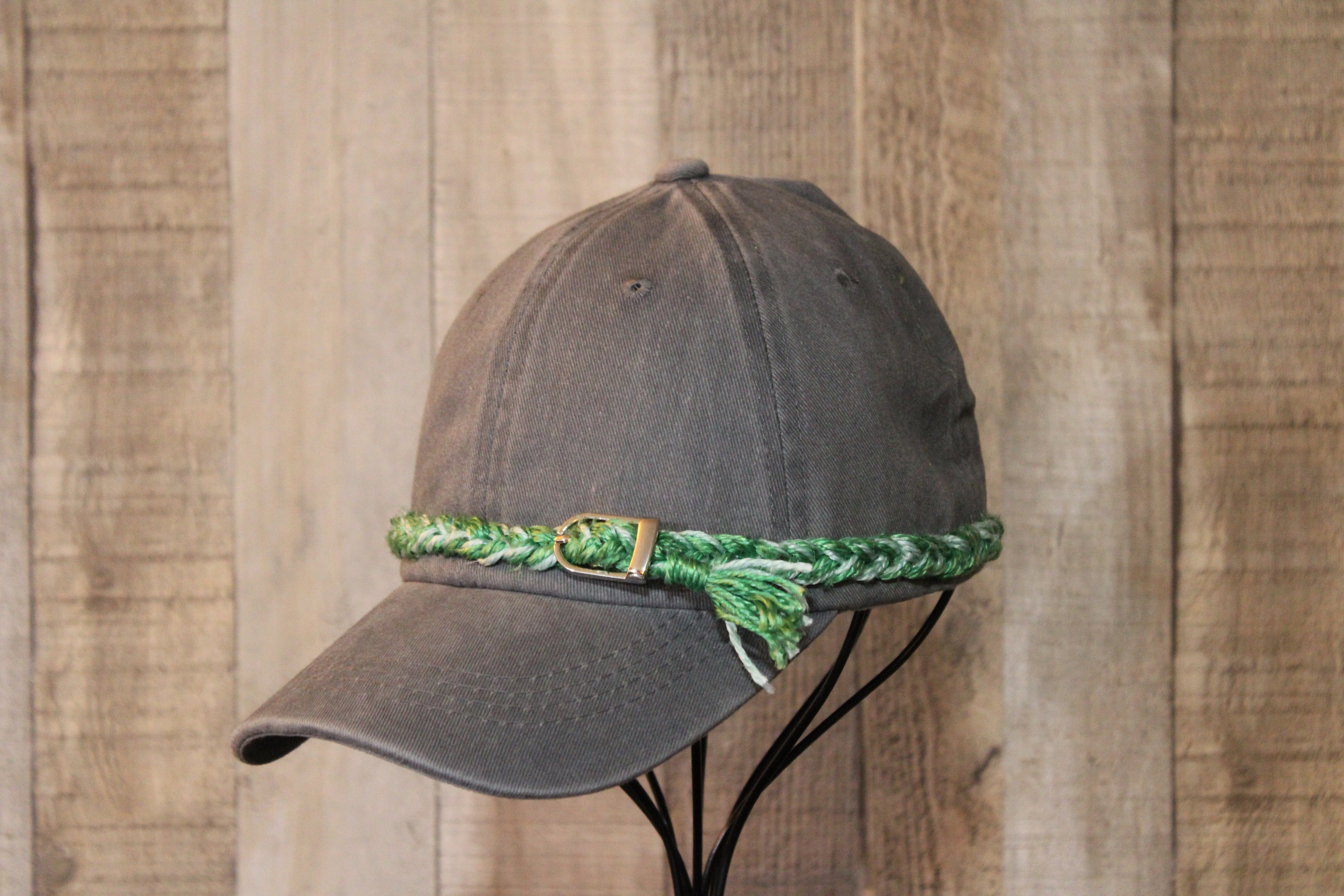 Caps with bands