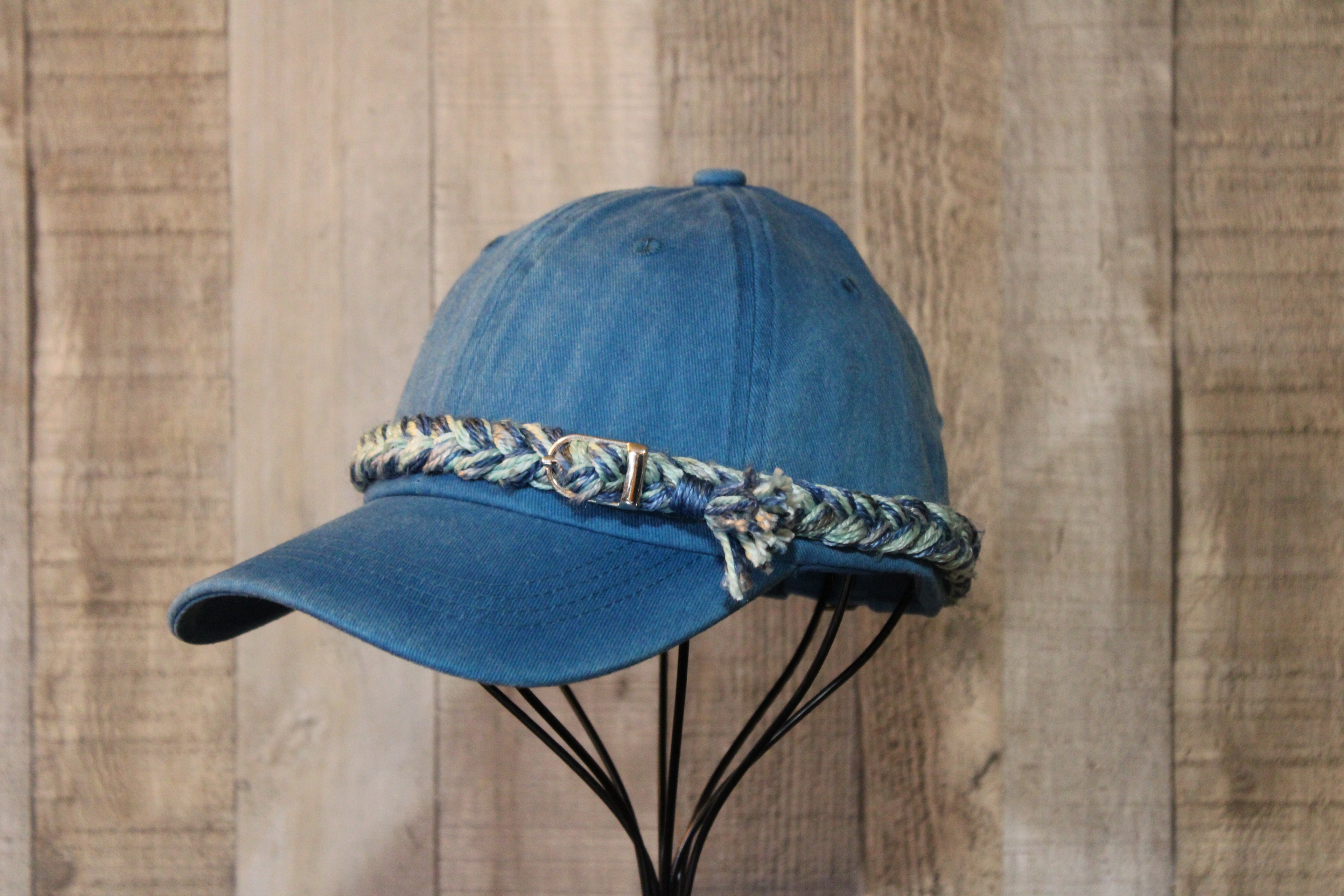 Caps with bands